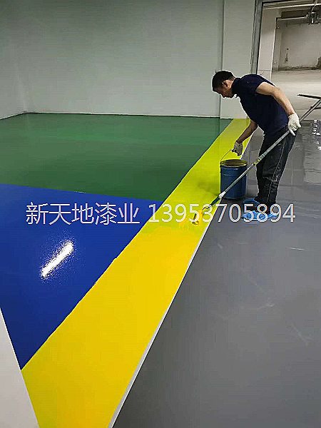 地下車(chē)庫停車(chē)場(chǎng)水泥自流平施工案例